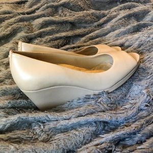Naturalizer wedges